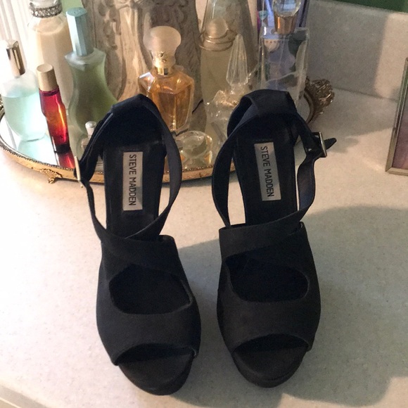 STEVE MADDEN heels - Picture 2 of 3